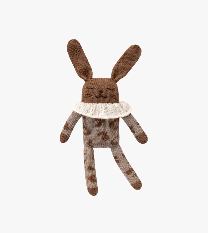 Graou bunny knit toy Main Sauvage x Rose in April